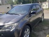 Toyota RAV4 2013 года за 9 999 000 тг. в Атырау – фото 2