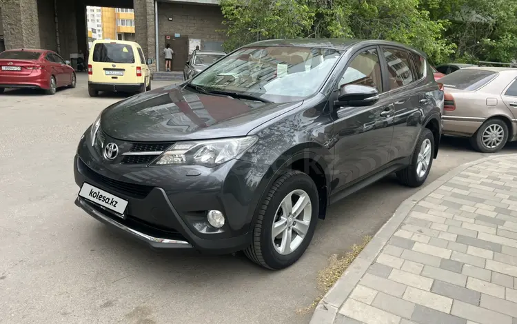 Toyota RAV4 2013 года за 9 800 000 тг. в Астана