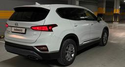 Hyundai Santa Fe 2018 годаүшін10 200 000 тг. в Астана