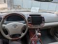 Toyota Camry 2005 годаүшін5 300 000 тг. в Алматы – фото 10