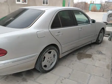 Mercedes-Benz E 240 1999 года за 2 800 000 тг. в Жанаозен – фото 6