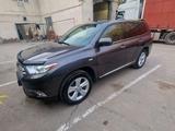 Toyota Highlander 2013 года за 15 350 000 тг. в Алматы – фото 3