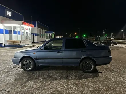 Volkswagen Vento 1993 года за 1 050 000 тг. в Костанай – фото 4