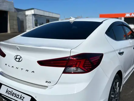Hyundai Elantra 2020 года за 8 800 000 тг. в Караганда – фото 2