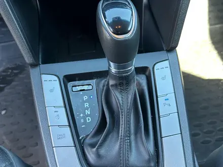 Hyundai Elantra 2020 года за 8 800 000 тг. в Караганда – фото 15