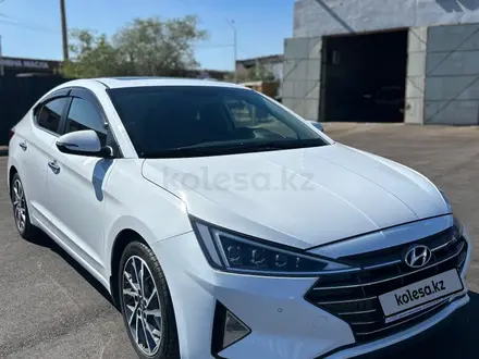 Hyundai Elantra 2020 года за 8 800 000 тг. в Караганда
