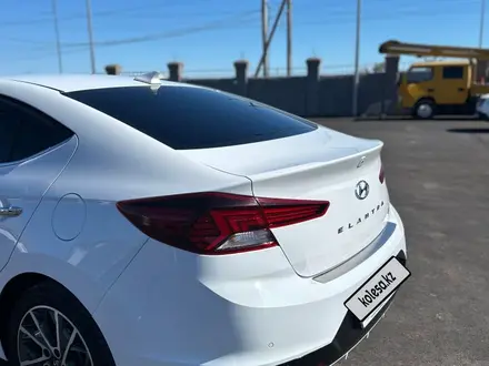 Hyundai Elantra 2020 года за 8 800 000 тг. в Караганда – фото 3