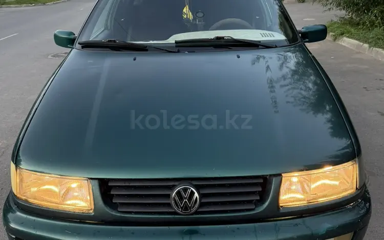 Volkswagen Passat 1996 года за 1 650 000 тг. в Астана