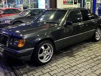 Mercedes-Benz E 220 1991 года за 2 222 222 тг. в Алматы