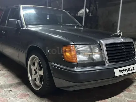 Mercedes-Benz E 220 1991 года за 2 222 222 тг. в Алматы – фото 5
