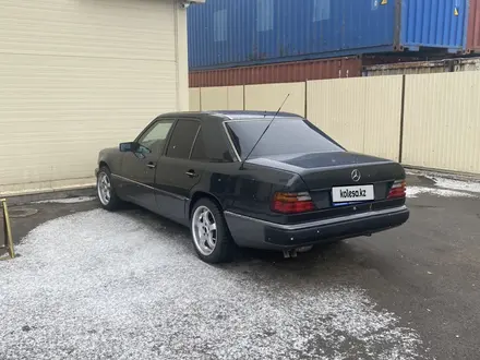 Mercedes-Benz E 220 1991 года за 2 222 222 тг. в Алматы – фото 8