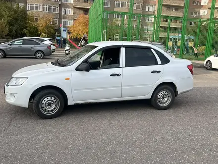 ВАЗ (Lada) Granta 2190 2013 года за 1 800 000 тг. в Астана – фото 2