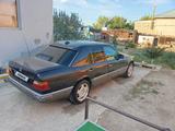 Mercedes-Benz E 200 1992 года за 850 000 тг. в Кызылорда – фото 3