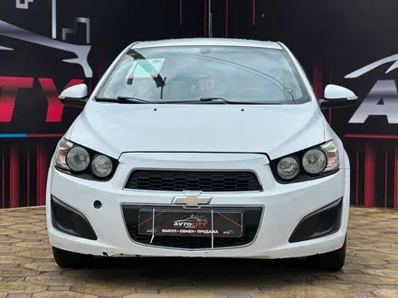 Chevrolet Aveo 2014 года за 3 750 000 тг. в Атырау – фото 2