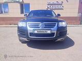 Volkswagen Touareg 2007 годаүшін5 800 000 тг. в Астана – фото 2