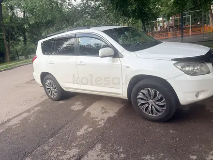 Toyota RAV4 2006 года за 5 999 999 тг. в Алматы – фото 2