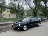 Mercedes-Benz E 320 1997 года за 3 400 000 тг. в Алматы – фото 2