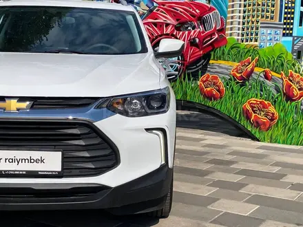 Chevrolet Tracker 2024 года за 7 190 000 тг. в Алматы – фото 27