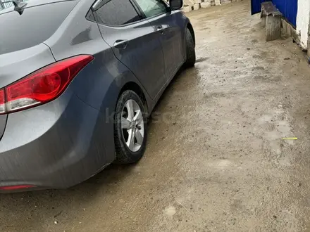 Hyundai Elantra 2011 года за 3 300 000 тг. в Атырау – фото 3