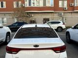 Kia Rio 2021 года за 7 500 000 тг. в Атырау – фото 2