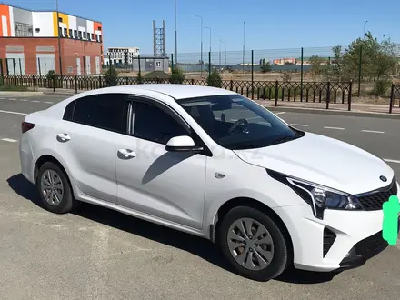 Kia Rio 2021 года за 7 500 000 тг. в Атырау – фото 12