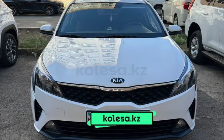 Kia Rio 2021 года за 7 500 000 тг. в Атырау
