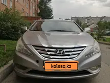Hyundai Sonata, 2010