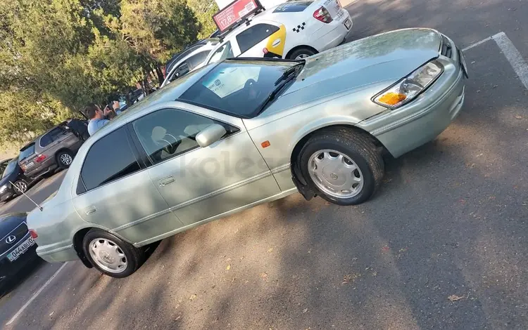 Toyota Camry 2001 года за 2 600 000 тг. в Алматы