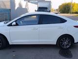 Hyundai Accent 2021 годаfor8 350 000 тг. в Петропавловск – фото 2