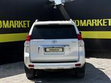 Toyota Land Cruiser Prado 2013 года за 15 900 000 тг. в Актобе – фото 5