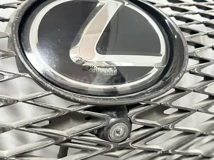 Решотка перед бу оригинал целая RX F SPORT за 150 000 тг. в Караганда – фото 3