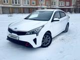 Kia Rio 2021 года за 7 400 000 тг. в Астана