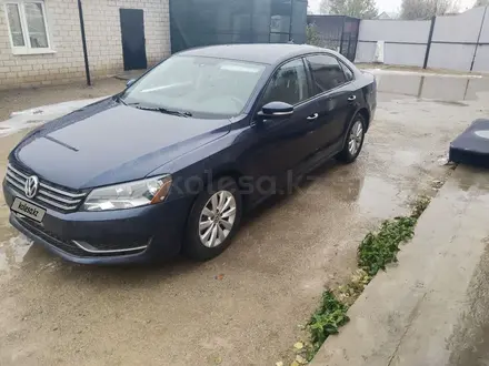 Volkswagen Passat 2013 года за 3 800 000 тг. в Актобе – фото 7