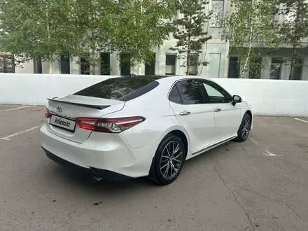 Toyota Camry 2023 года за 13 999 999 тг. в Караганда – фото 5