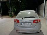 Chevrolet Lacetti 2004 года за 1 550 000 тг. в Шымкент – фото 3