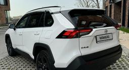 Toyota RAV4 2021 года за 15 300 000 тг. в Алматы – фото 4