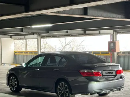 Honda Accord 2014 года за 8 900 000 тг. в Алматы – фото 4