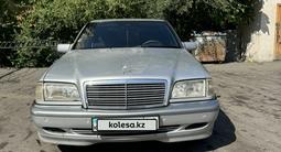 Mercedes-Benz C 200 1999 годаүшін3 300 000 тг. в Алматы – фото 4