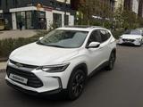 Chevrolet Tracker 2023 года за 6 750 000 тг. в Астана – фото 2