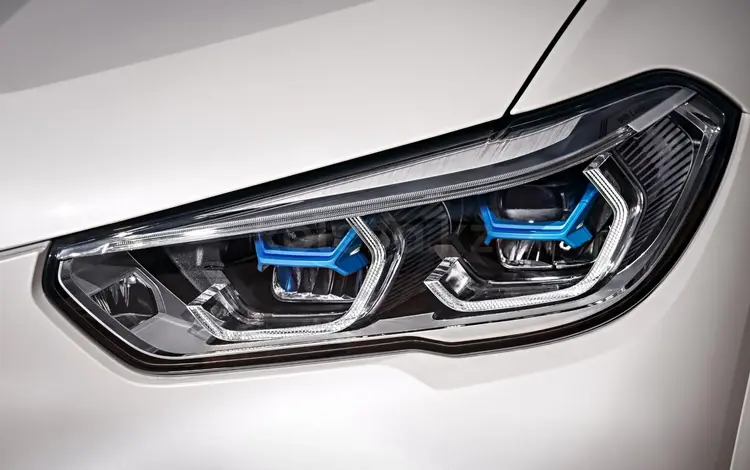 Стекла фар BMW X5 g05 за 42 000 тг. в Алматы