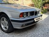 BMW 525 1991 года за 1 900 000 тг. в Шымкент – фото 2