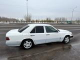 Mercedes-Benz E 220 1994 года за 800 000 тг. в Астана