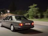 Mercedes-Benz E 230 1990 года за 3 550 000 тг. в Алматы