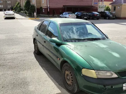 Opel Vectra 1996 года за 900 000 тг. в Актобе – фото 2