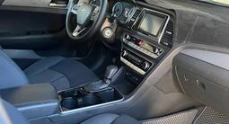 Hyundai Sonata 2017 годаfor8 000 000 тг. в Шымкент – фото 4