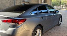 Hyundai Sonata 2017 годаfor8 000 000 тг. в Шымкент – фото 2