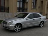 Mercedes-Benz C 180 2000 года за 2 900 000 тг. в Шымкент – фото 3