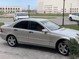 Mercedes-Benz C 180 2000 года за 2 900 000 тг. в Шымкент – фото 2