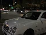 Mercedes-Benz E 230 1997 годаfor1 050 000 тг. в Семей – фото 3
