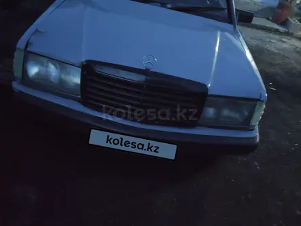 Mercedes-Benz 190 1989 года за 600 000 тг. в Астана – фото 2